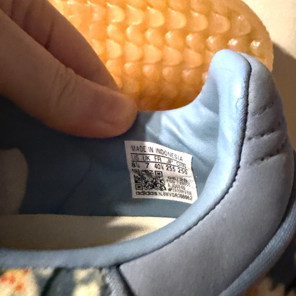 Adidas limited edition blue floral Sambae sneakers made with Liberty fabric NWT - Picture 8 of 9